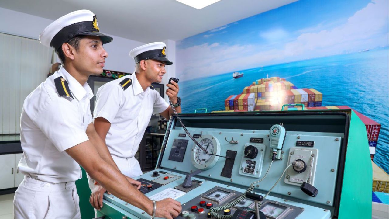 Merchant Navy Career : ‘मर्चेंट नेव्ही’त पर्याय! कोणते अभ्यासक्रम आवश्यक आहेत?