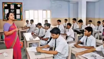 शिक्षण विभागाचा शाळांना दिलासा! स्वयंमूल्यांकन प्रक्रियेला मुदतवाढ, ‘या’ तारखेपर्यंत माहिती भरणे बंधनकारक