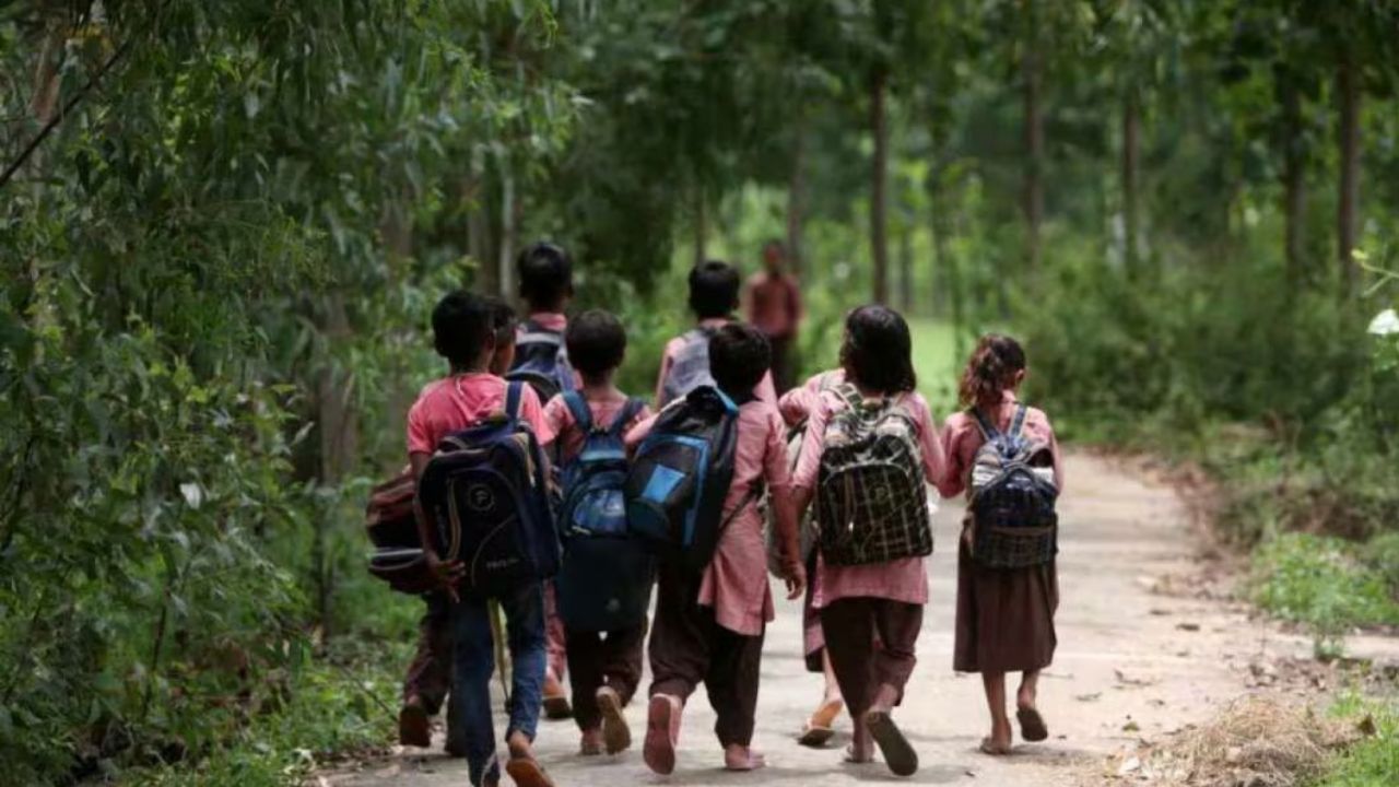 ‘आरटीई’चे ३८२ प्रवेश झाले निश्चित! ९४४ जणांना लॉटरी; प्रवेशाची गती संथ, ३० एप्रिलपर्यंत मुदतवाढ