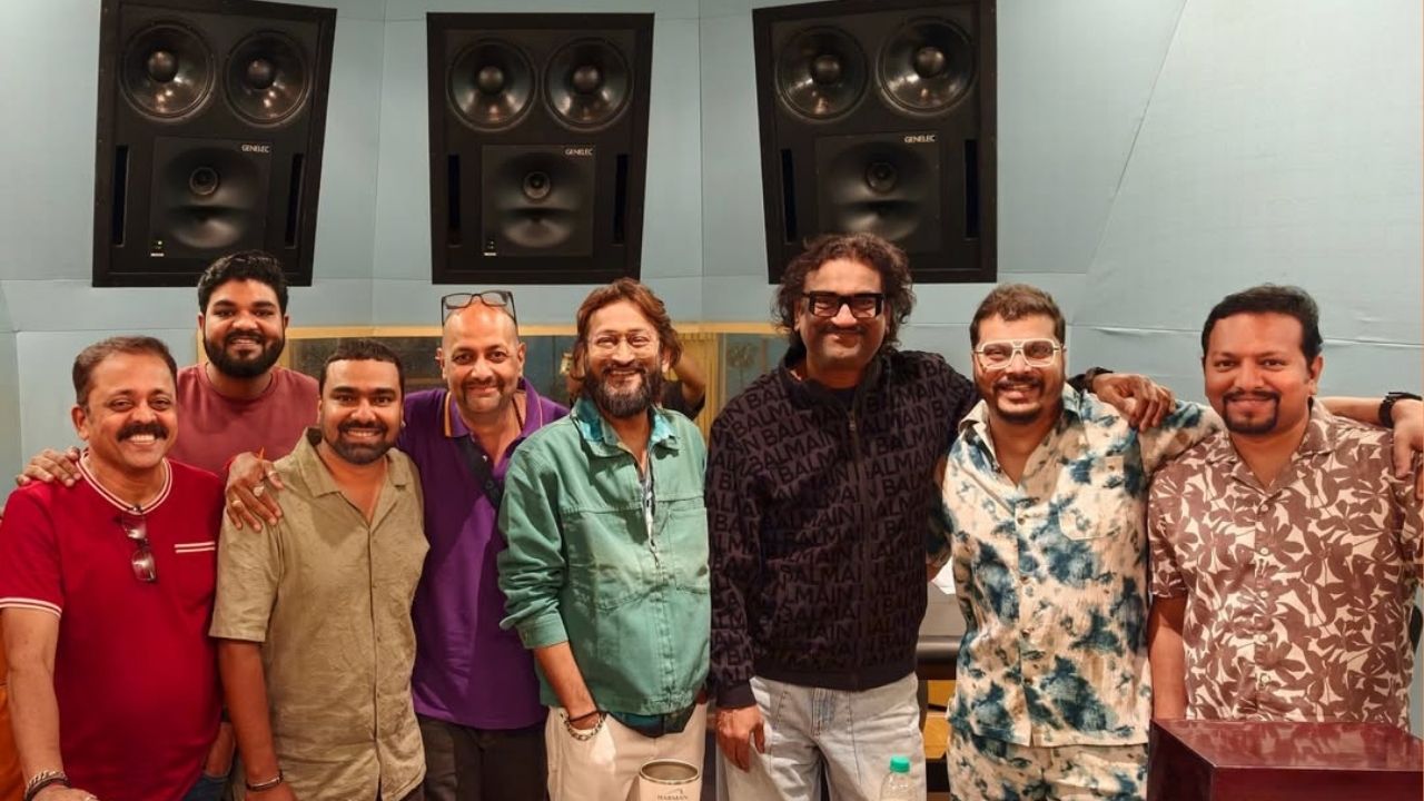 Raja Shivaji : “अजय-अतुल महाराजांचे ‘सांगीतिक प्रधानसेवक’ आणि आम्ही ‘मावळे’!” सिनेमाच्या कोरस गायकाने केली भावुक पोस्ट