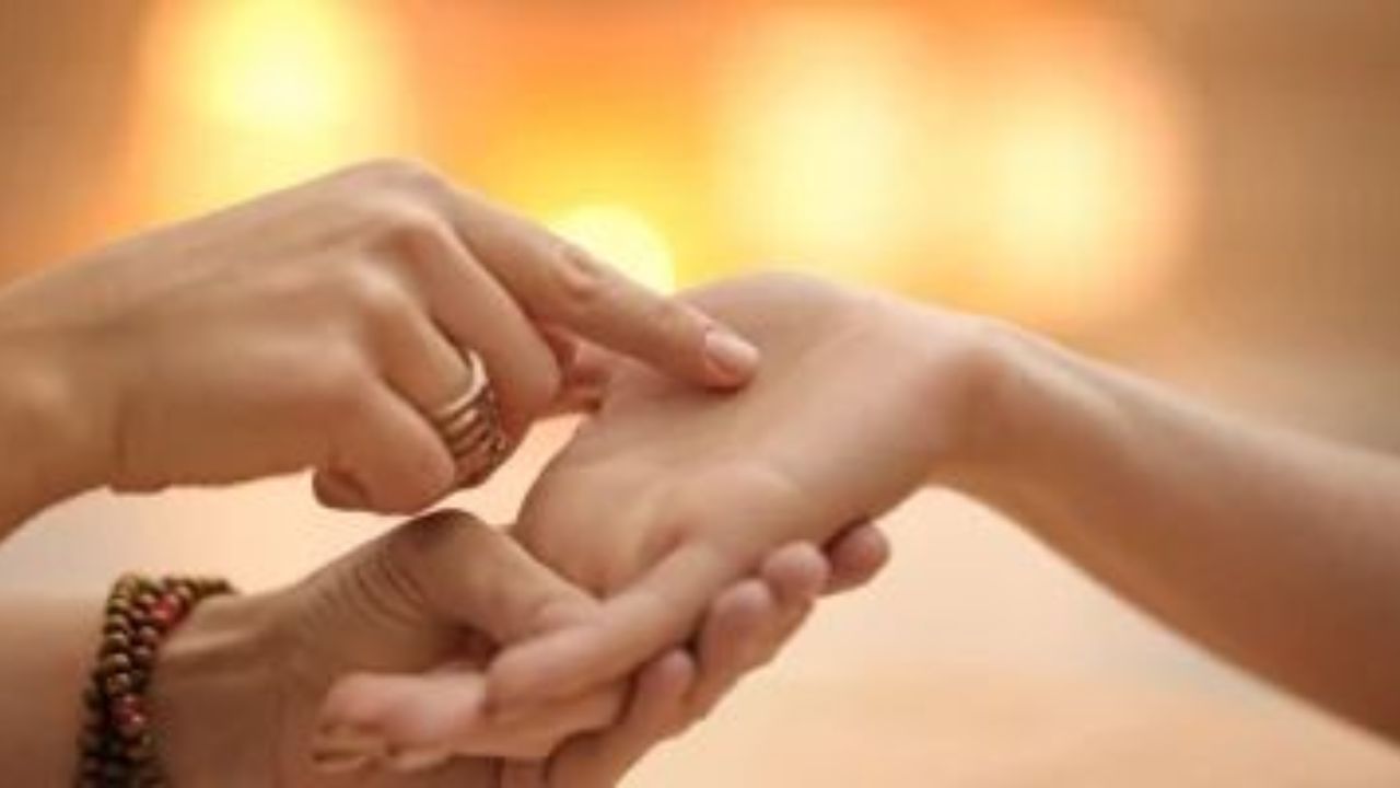 palmistry: तर्जनी बोटावरून समजते तुमचा स्वभाव आणि भविष्य, जाणून घ्या व्यक्तिमत्त्व