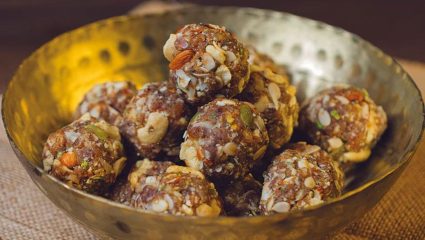 पोषकतत्वांनी भरलेला हा लाडू, विना साखर घरी बनवा स्वादिष्ट असे ‘Dryfruits Ladoo’; चव जी लहानांपासून मोठ्यांना करेल खुश