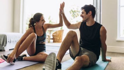 आई-बाबा बनण्यात अडचण? इनफर्टिलिटीवर मात करण्यासाठी ही 6 ‘कपल योगासने’ ठरतील रामबाण उपाय