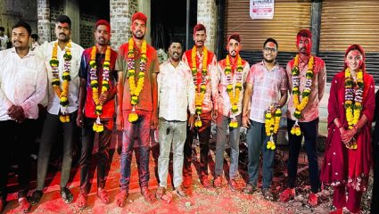 पुरंदरमधील मुलांचं मोठं यश;11 विद्यार्थ्यांची एकाचवेळी पोलीस दलात निवड