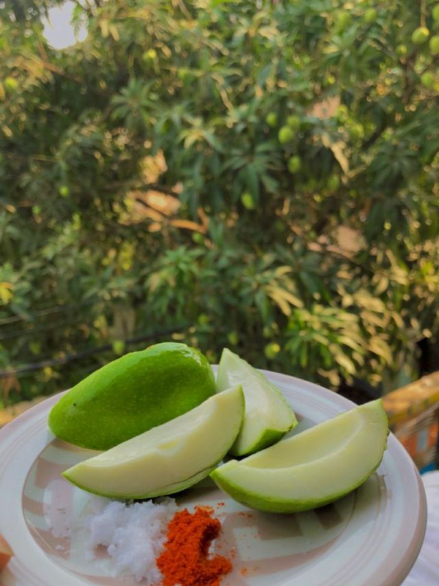 Kachhi Kairi : शाळेच्या बाहेरची 'ही' आठवण, आरोग्यासाठी संजीवनी!