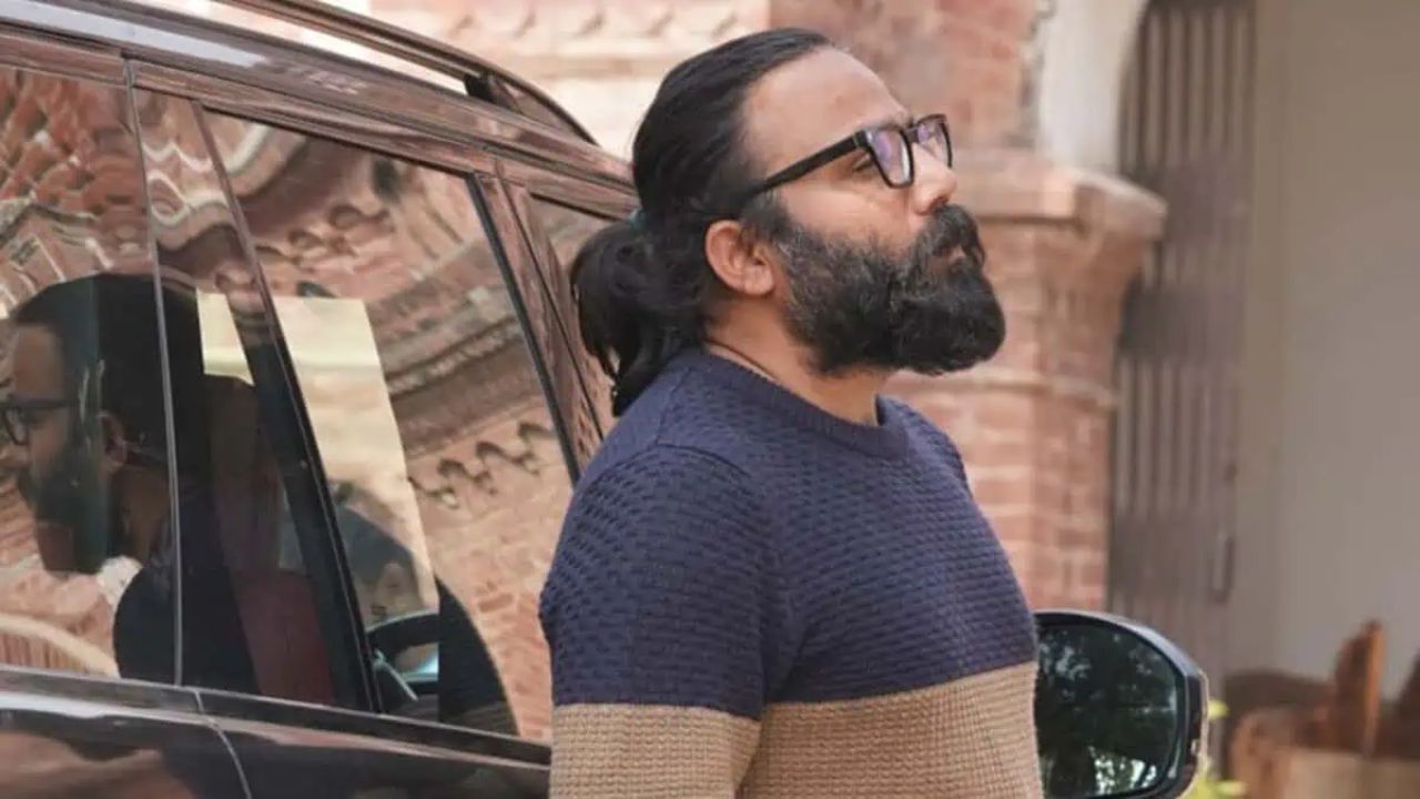 “प्रोपेगेंडा”च्या जोरावर काही कलाकारांनी करिअर घडवलं”, ‘Dhurandhar 2’ पाहिल्यानंतर प्रसिद्ध दिग्दर्शकाचा हल्लाबोल; पोस्ट चर्चेत