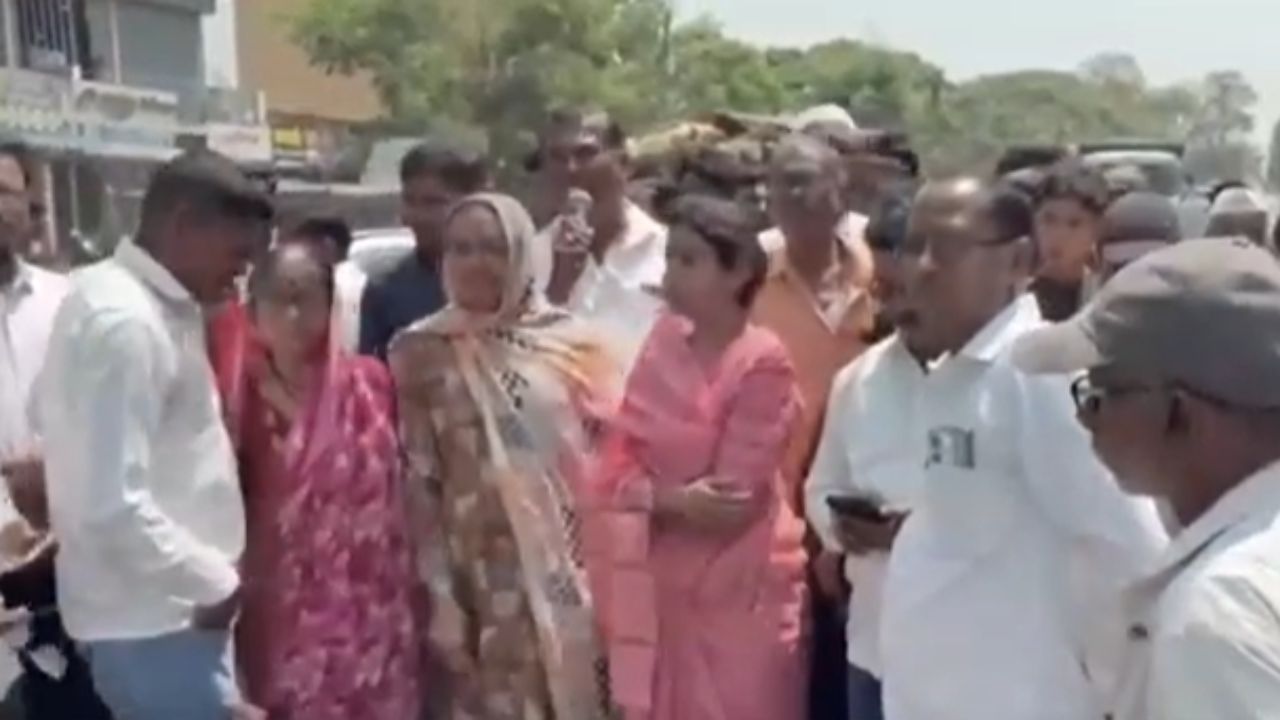 Samnapur News : “दारू दुकान बंद करा, अन्यथा…”; समनापूरच्या रणरागिणींनी प्रशासनाला झुकावले