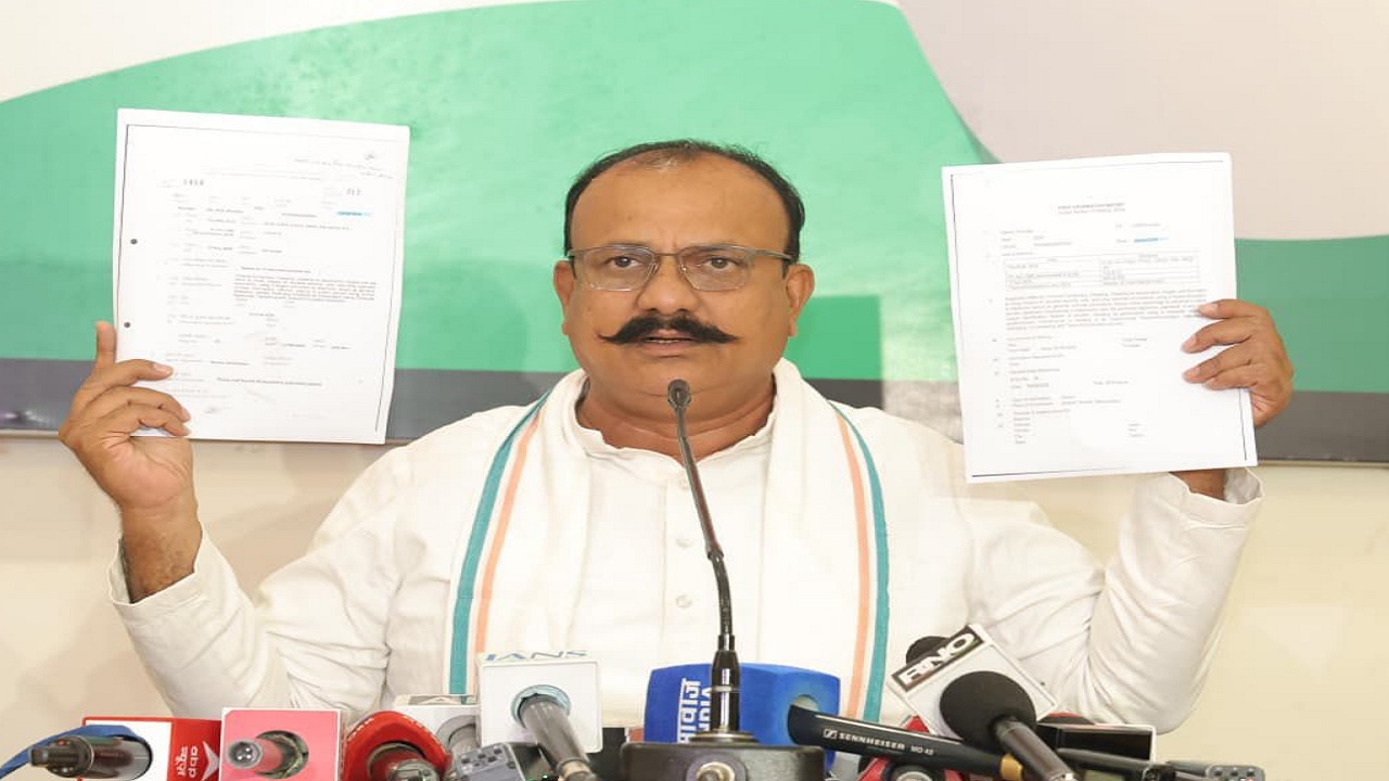 बोगस कॉल सेंटरच्या रॅकेटमध्ये IPS दत्ता कराळेंसह दोन पोलीस अधिक्षकांचा सहभाग; काँग्रेसचा गंभीर आरोप