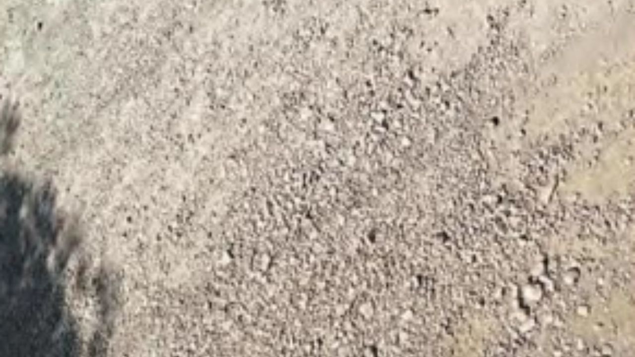 Satara News : शहरातील रस्ते ठरतायेत मृत्यूचा सापळा ; प्रशासनाच्याा भोंगळ कारभारावर नागरिकांचा उसळला संताप