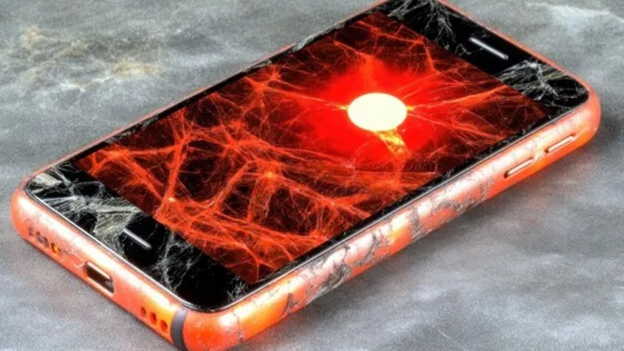 Smartphone Tips : तुमचा फोन वारंवार ओव्हरहीट होतोय? मग ‘या’ स्मार्ट ट्रिक्स मिनिटांत करा फिक्स