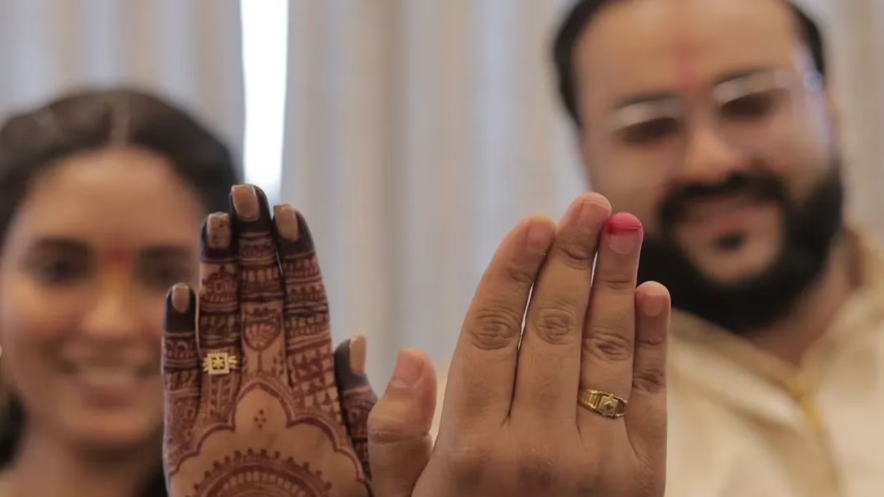 केम छो? ; प्रसिद्ध मराठी अभिनेत्री होणार गुजराती कुटुंबाची सून; साखरपुड्याचे फोटो शेअर करत म्हणाली की, आम्ही….