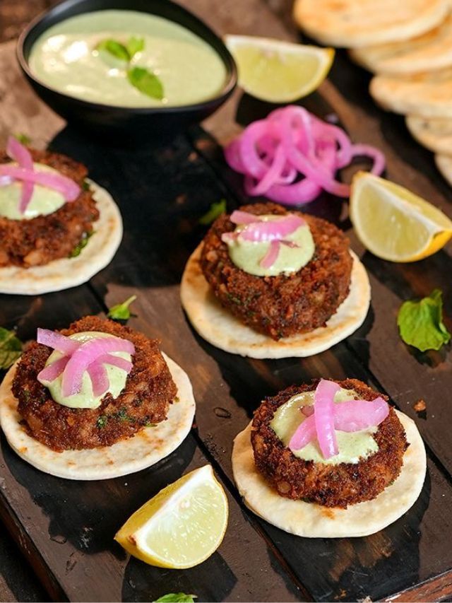 तोंडात विरघळणारे लखनवी स्टाईल व्हेज गालौटी कबाब