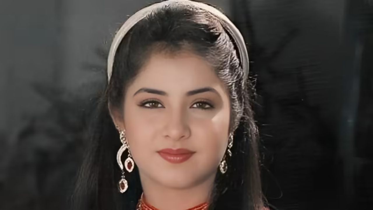 Divya Bharati : कधी स्वतःलाच द्यायची सिगारेटचे चटके, स्वतःवरच काढायची राग! अभिनेत्रीचा आणखीन एक खुलासा; ‘गोविंदाच्या…’