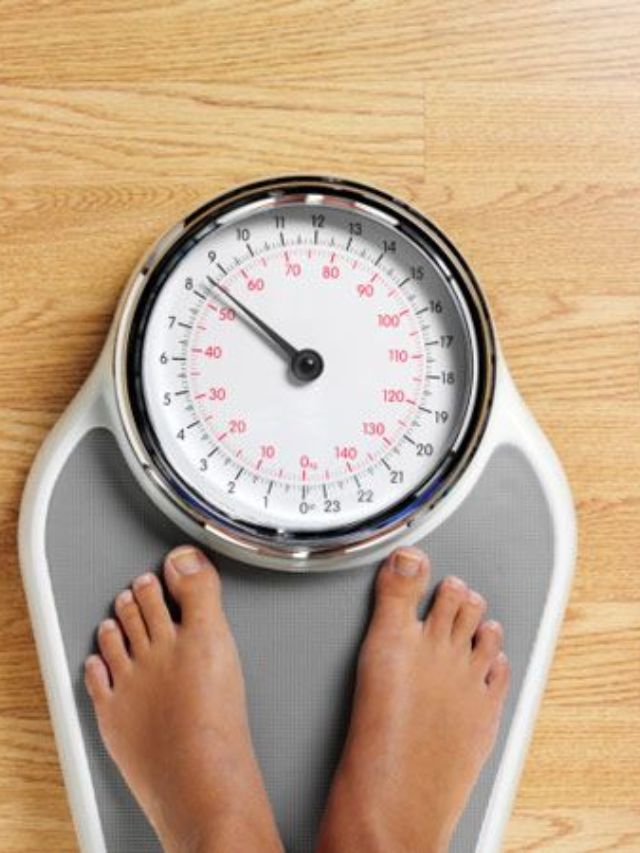 या कारणांमुळे वाढते वजन