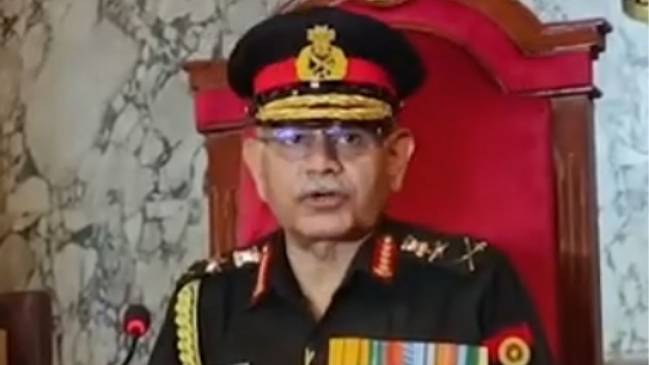 General Upendra Dwivedi : महिला कॅडेट्स पुरुषांच्या खांद्याला खांदा लावून सज्ज