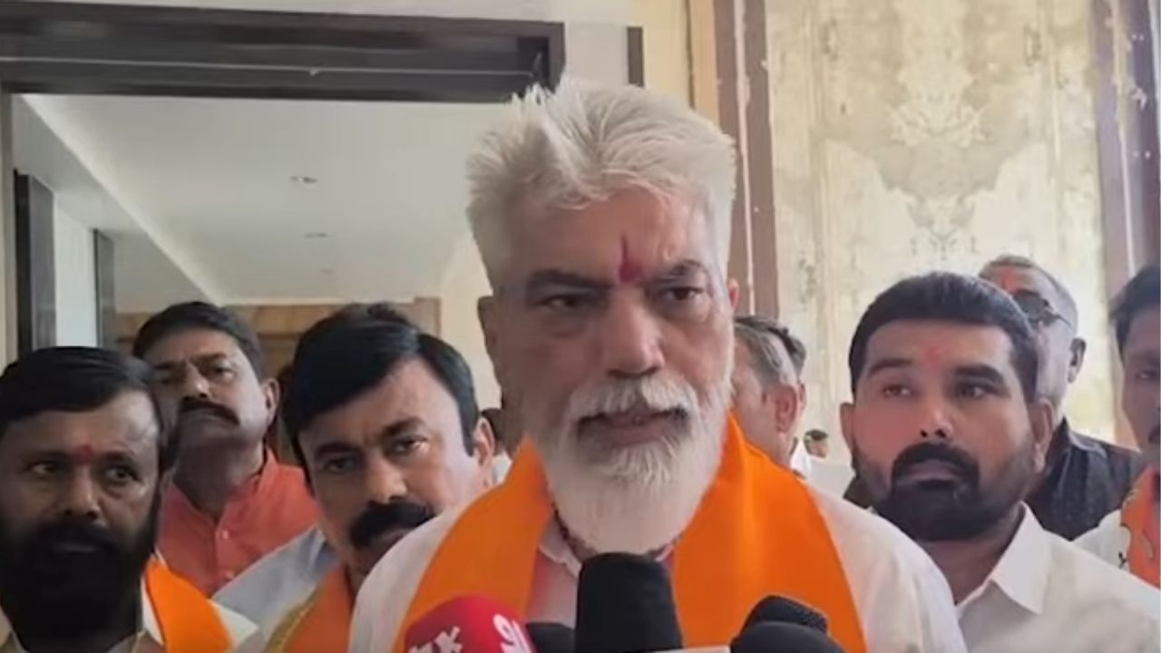 Maratha Reservation वर दादा भुसे यांचे वक्तव्य, “सरकार मागण्या पूर्ण करण्यासाठी प्रयत्नशील”