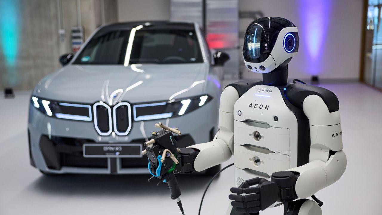 माणसांची जागा ‘ते’ घेणार! BMW कारखान्यांमध्ये ‘ह्युमनॉइड रोबोट्स’ तैनात; ऑटोमोबाईल क्षेत्रातील मोठ्या क्रांतीमागील नेमके कारण काय?