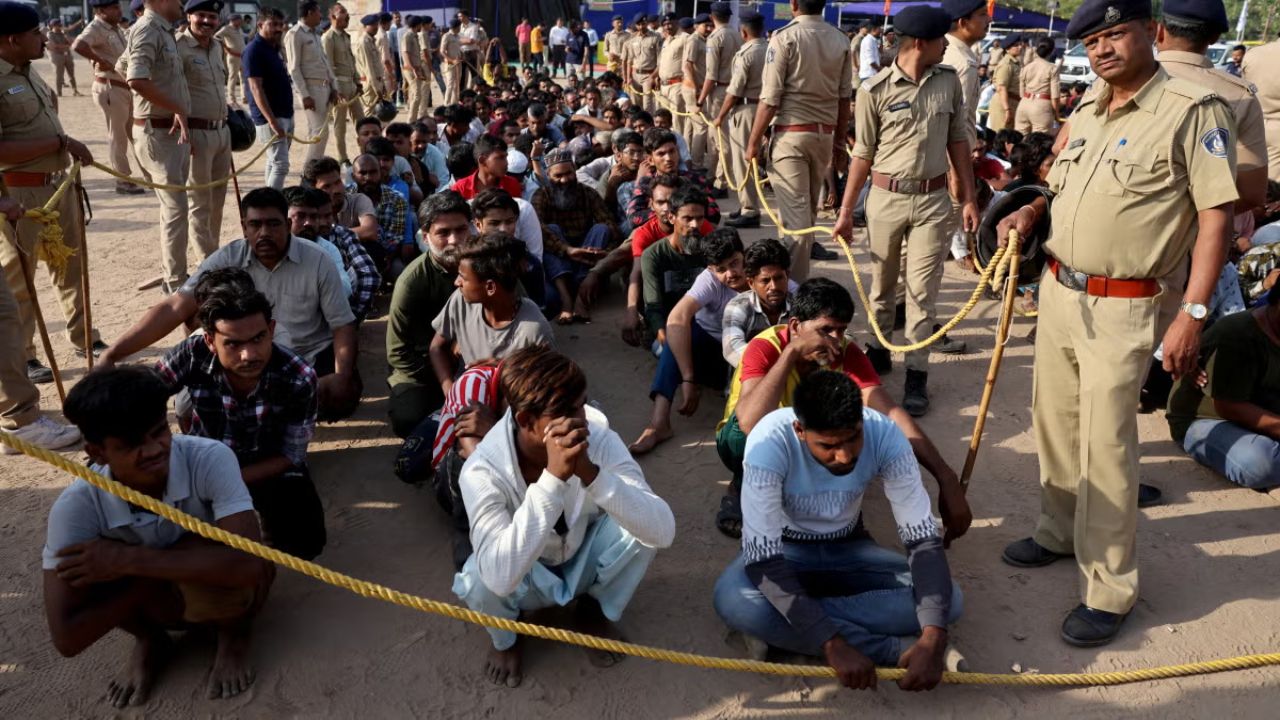 BSF India : 10 मिनिटांचा ‘खेळ’ अन् भारतात एंट्री; बांगलादेशी घुसखोरांनी स्वतःच उघड केले सीमेवरील दलालांचे धक्कादायक रॅकेट