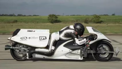 आता आली वाफेवर धावणारी बाईक; 5 सेकंदात मिळेल 310 KM चा स्पीड
