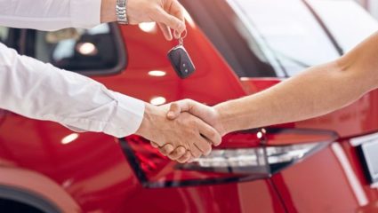 Car Tips: कार विकण्याआधी करा ‘या’ सोप्या गोष्टी; मिळेल बेस्ट डिल
