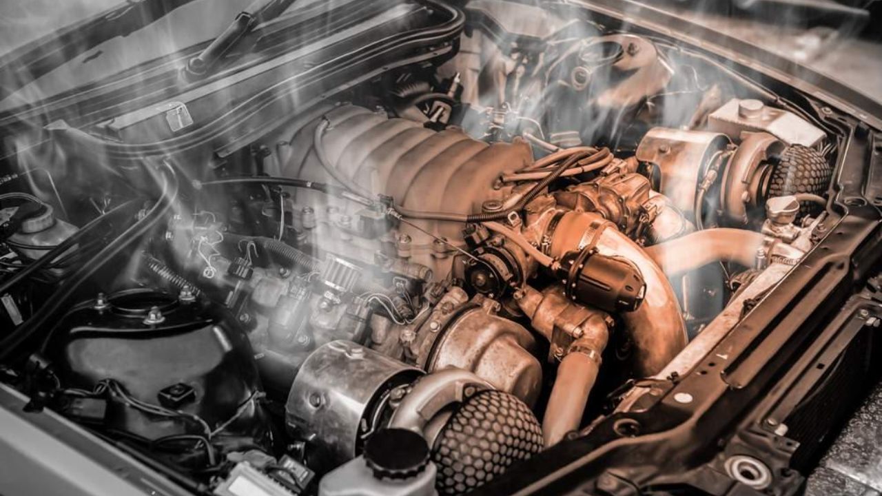 Car Overheating : कार चालवताना ‘या’ 6 गोष्टी दिसल्या तर त्वरित गाडी घ्या बाजूला; नाहीतर इंजिन होईल कायमचे निकामी