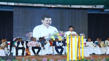 Dharashiv News : ‘साहित्य समाजपरिवर्तनाचे प्रभावी माध्यम’; नवोदित साहित्य संमेलनात कैलास घाडगे पाटील यांचे प्रतिपाद