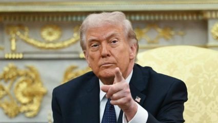 Trump Warns Iran : ट्रम्प यांचा इराणला पुन्हा ‘विनाशकारी’ इशारा; प्रोजेक्ट फ्रीडम स्थगित, ४८ तासांत शांतात की युद्ध?