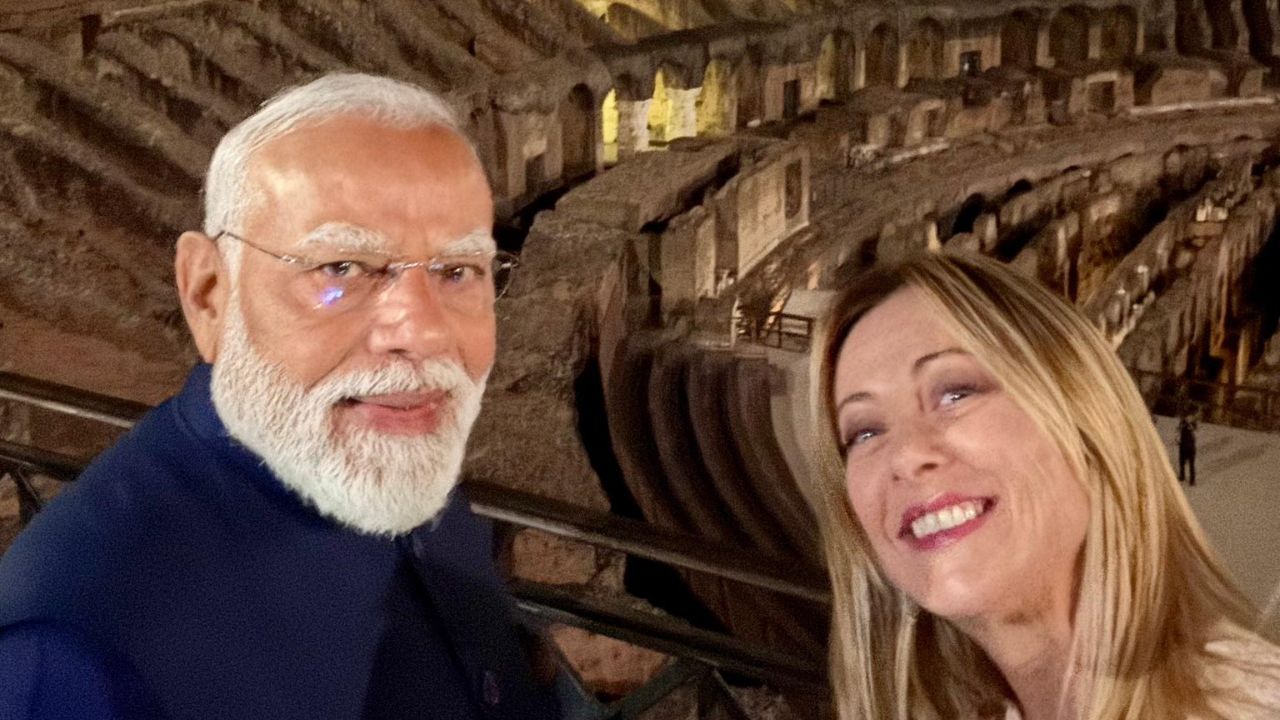 पंतप्रधान मोदी इटलीत दाखल इटलीच्या पंतप्रधान जॉर्जिया मेलोनी यांनी सोशल मीडियावर सेल्फी शेअर करत खास स्वागत केले.