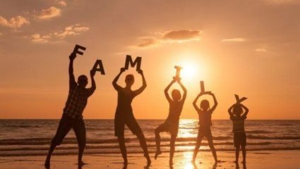 Global Day Of Parents : आई-वडिलांच्या निरपेक्ष प्रेमाला वंदनाचा दिवस! जाणून घ्या का साजरा केला जातो? आणि याचा रंजक इतिहास