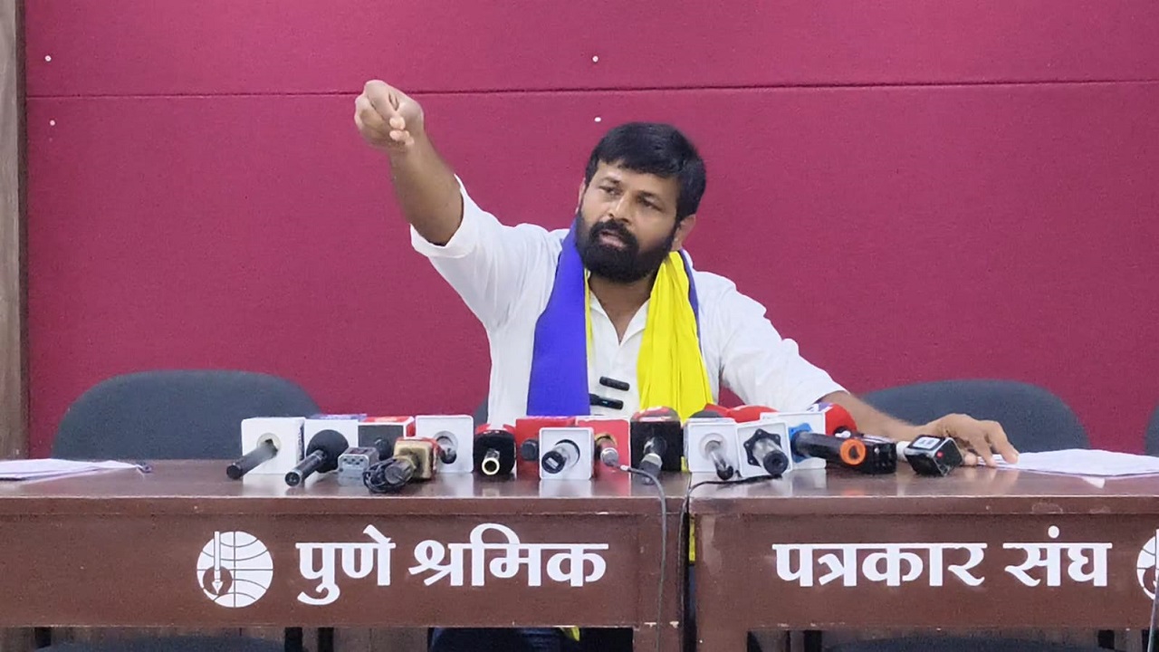 ‘मनोज जरांगेंना आरक्षण अन् लोकशाहीचं शून्य ज्ञान’; लक्ष्मण हाकेंचा हल्लाबोल