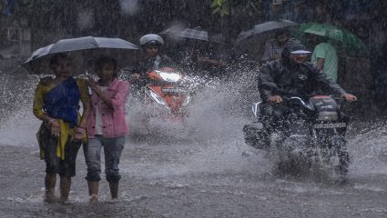 IMD Rain Alert: ‘या’ राज्यात पुढील 5 दिवस मुसळधार पावसाचा इशारा; वादळी वाऱ्यासह विजांचा कडकडाट