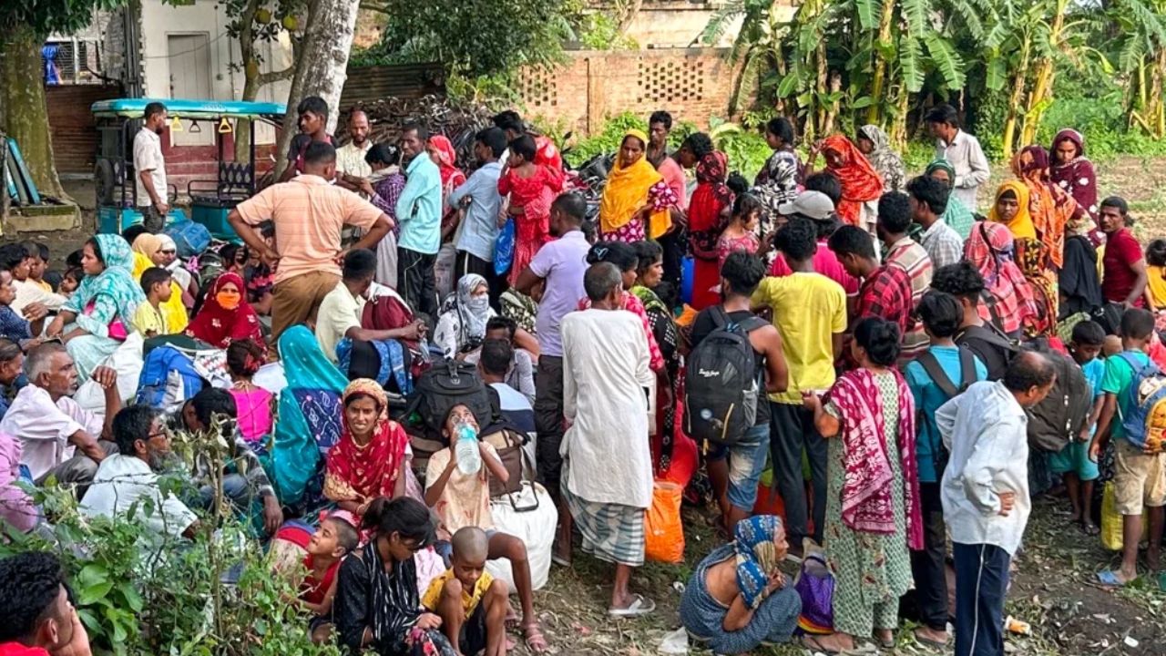 Detect, Delete, Deport : बंगाल सरकारच्या कडक भूमिकेमुळे बांगलादेशी घुसखोरांमध्ये दहशत; स्वत:च मायदेशी परण्यास तयार?