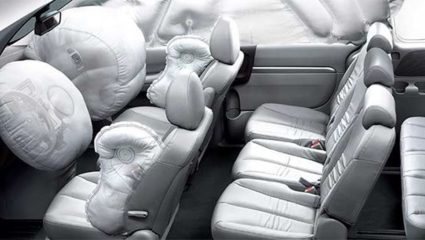 6 Airbags : फक्त मोठी स्क्रीन आणि लूक कशासाठी? कार खरेदी करताना ‘हे’ प्रगत सुरक्षा तंत्रज्ञान देईल तुमच्या कुटुंबाला कवच