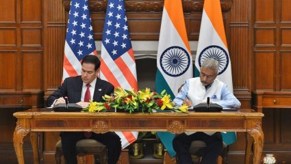 India US Critical Minerals Deal : चीनची दादागिरी संपणार? भारत अमेरिकेत ‘दुर्मिळ खनिजां’साठी महत्त्वपूर्ण करारावर स्वाक्षरी