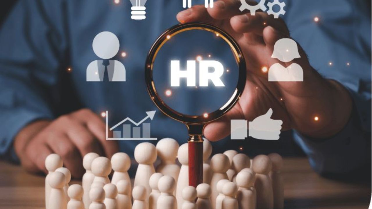 International HR Day: फक्त ‘रंगोळी’ आणि ‘फन अ‍ॅक्टिव्हिटी’ नव्हे, तर कंपनीचा खरा कणा असलेल्या एचआर टीमचा पडद्यामागचा संघर्ष