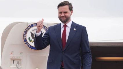 Peace Deal: जागतिक शांततेसाठी अमेरिकेची मोठी खेळी; JD Vance यांची कतारच्या पंतप्रधानांशी गुप्त भेट; ‘एक पानी’ करारावर जगाचे लक्ष
