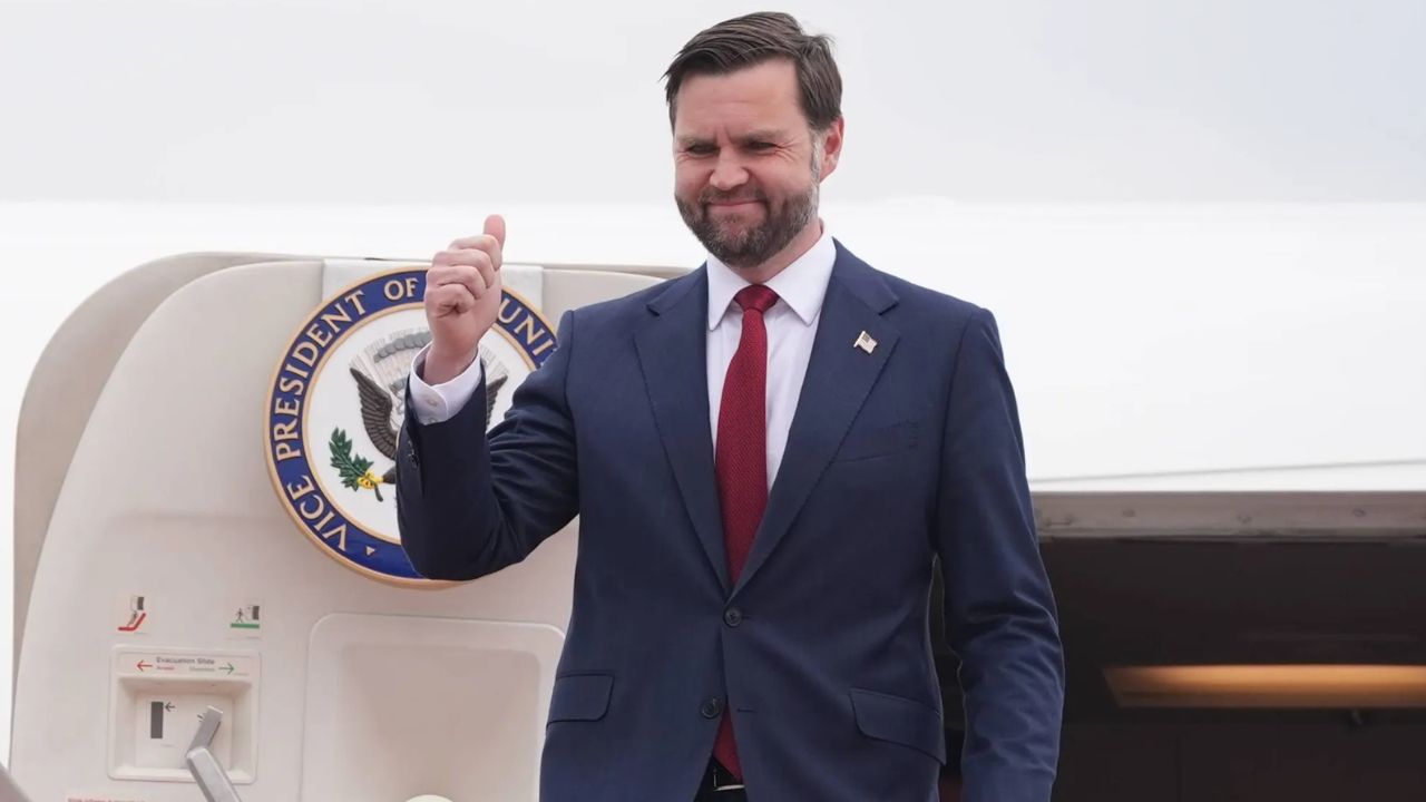 Peace Deal: जागतिक शांततेसाठी अमेरिकेची मोठी खेळी; JD Vance यांची कतारच्या पंतप्रधानांशी गुप्त भेट; ‘एक पानी’ करारावर जगाचे लक्ष