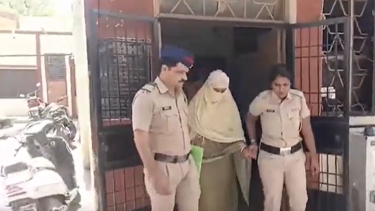 Jalgaon Crime News : लग्नासाठी थेट बांगलादेशची बॉर्डर ओलांडली; जळगावात तरुणीला बेड्या! 