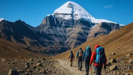 Kailash Yatra 2026 : शिवभक्तांसाठी गूड न्यूज! कैलास यात्रेवर नेपाळचा एकच हेका; भारतीय भक्तांसाठी चीनसमोर ठेवली मोठी अट