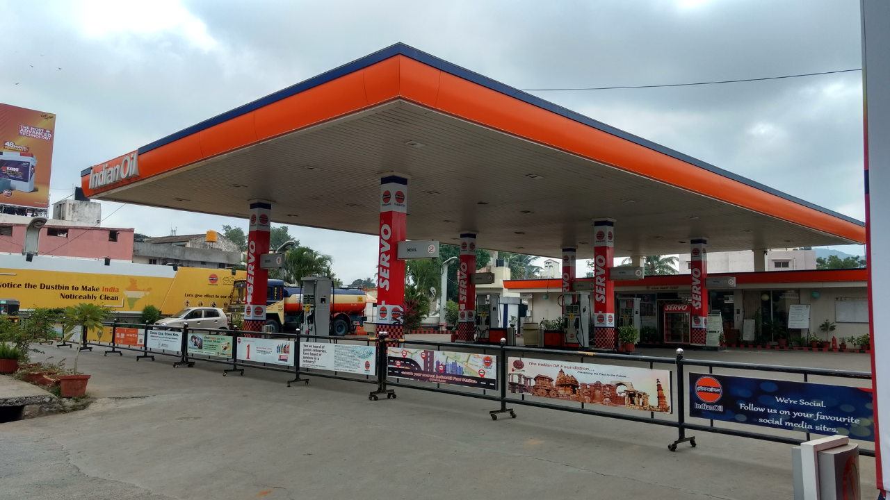 ‘या’ राज्यांमध्ये 1 जूनपासून Petrol-Diesel बंद, VAT कमी करण्यासह सरकारकडे मागण्या, नाहीतर संप पुकारण्याची तयारी