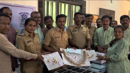 Navi Mumbai Crime : खारघर पोलिसांची मोठी कामगिरी! ९४.७४ लाखांचा मुद्देमाल मुळ मालकांना परत