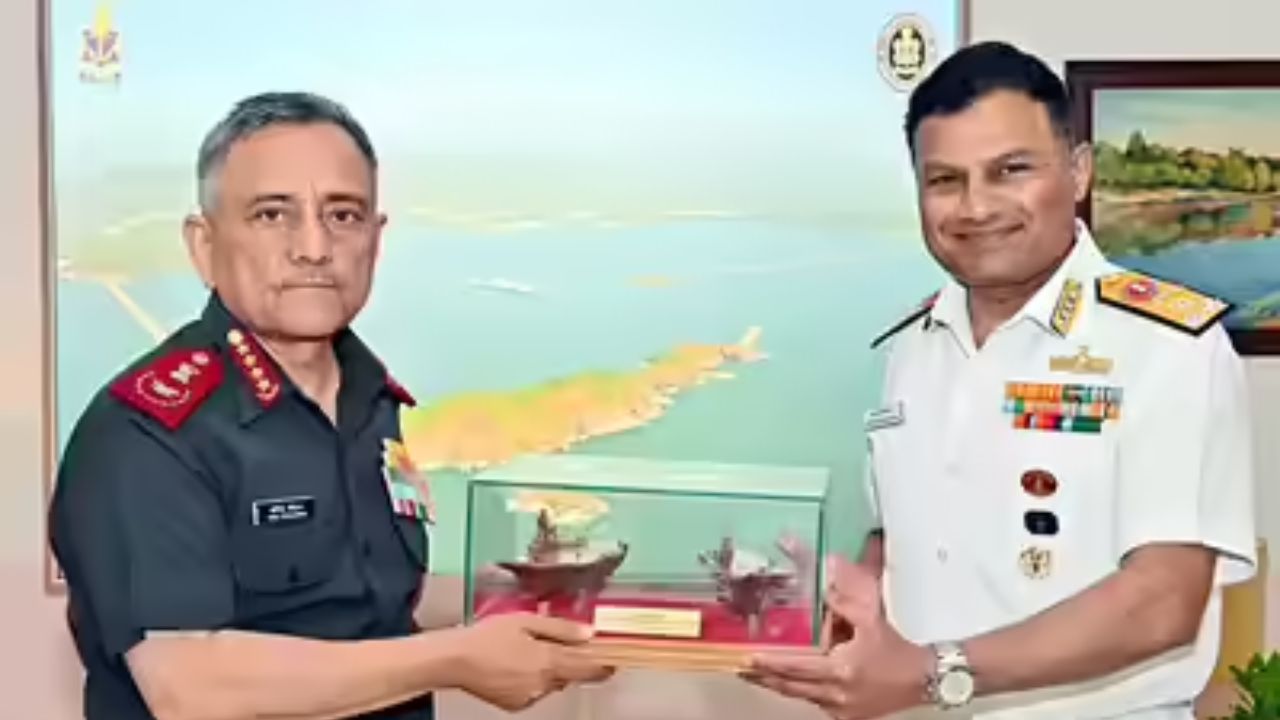 Krishna Swaminathan : भारतीय नौदलाची धुरा आता नव्या हाती; कोण आहेत नवे व्हाईस ॲडमिरल जाणून घेण्यासाठी नक्की वाचा?