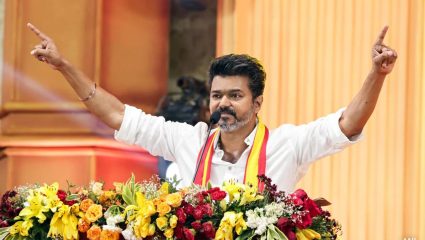 Tamil Nadu Assembly Election Results 2026 Live: पेरम्बूरमधून विजय थलपती ५८६५ मतांनी आघाडीवर; तामिळनाडूच्या राजकारणात नवी क्रांती