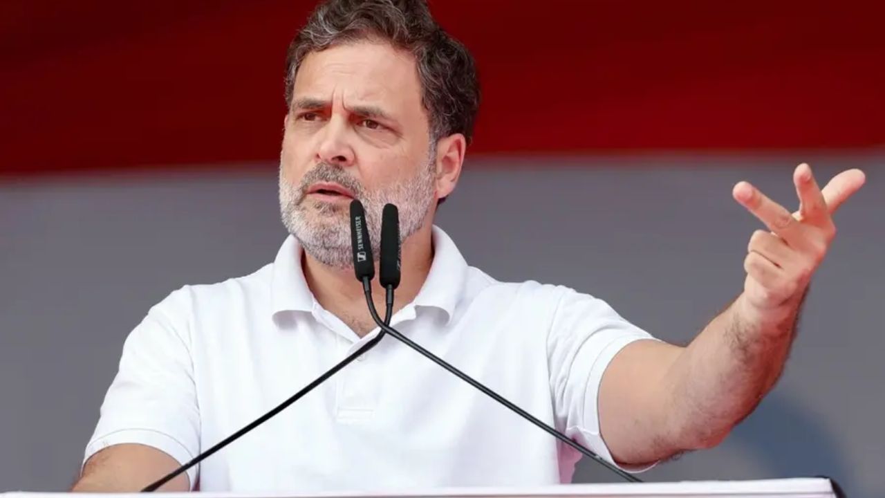 Rahul Gandhi Criticized BJP: भाजपचा प्रत्येक सहावा खासदार ‘मतचोर’! राहुल गांधींच्या एका पोस्टने देशाच्या राजकारणात खळबळ