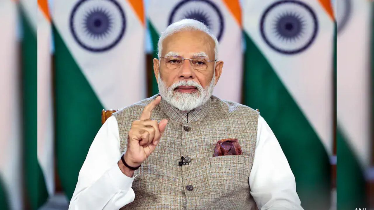 PM Modi on Work From Home : नरेंद्र मोदींकडून ‘वर्क-फ्रॉम-होम’ चे आवाहन!काटकसर की संकटाची चाहूल?