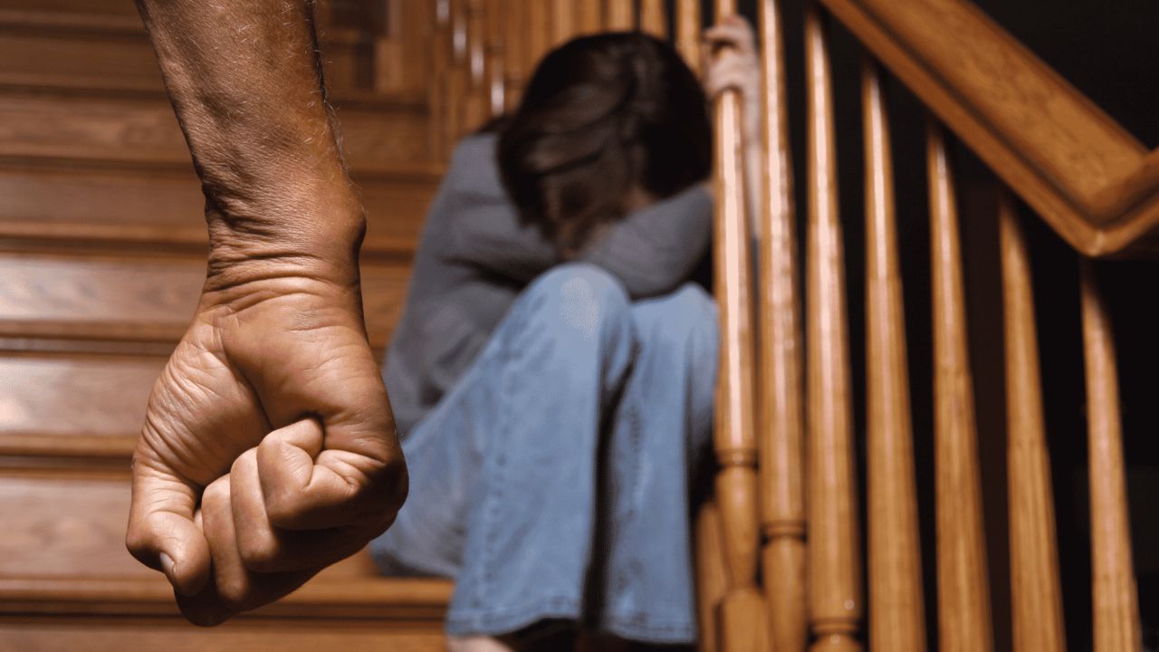 Jalgaon Crime: थोड्या तरी लाजा बाळगा रे…! जळगावात २८ महिन्यात ४६ मुली आणि ४ अल्पवयीन मुलांचे लैंगिक शोषण