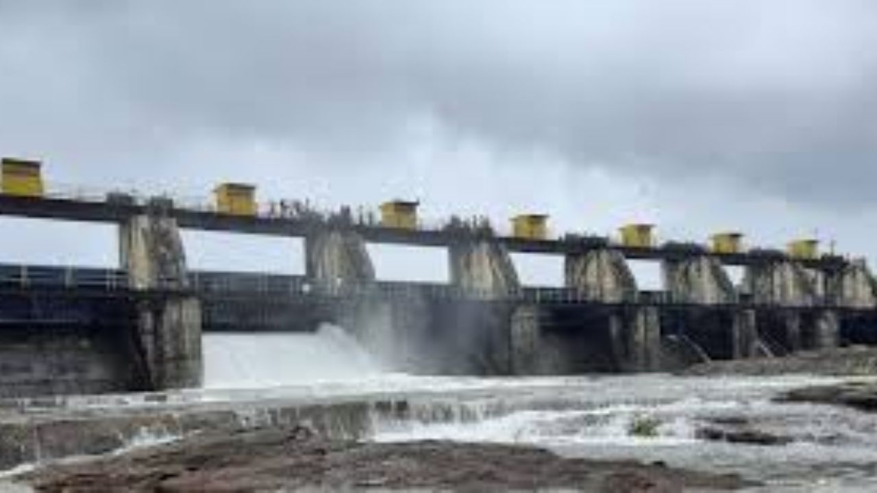Water Shortage in Pune: पुणे जिल्ह्याच्या पाणी टंचाईवर प्रशासनाचा ‘मास्टर प्लॅन’; ३५ कोटी ७४ लाखांचा आराखड्याला मंजूरी