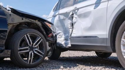 Rear-End Collisions: वाहतूक कोंडीत अपघात झाल्यास नुकसान भरपाई कोण देणार?’ जाणून घ्या काय सांगतो नियम!
