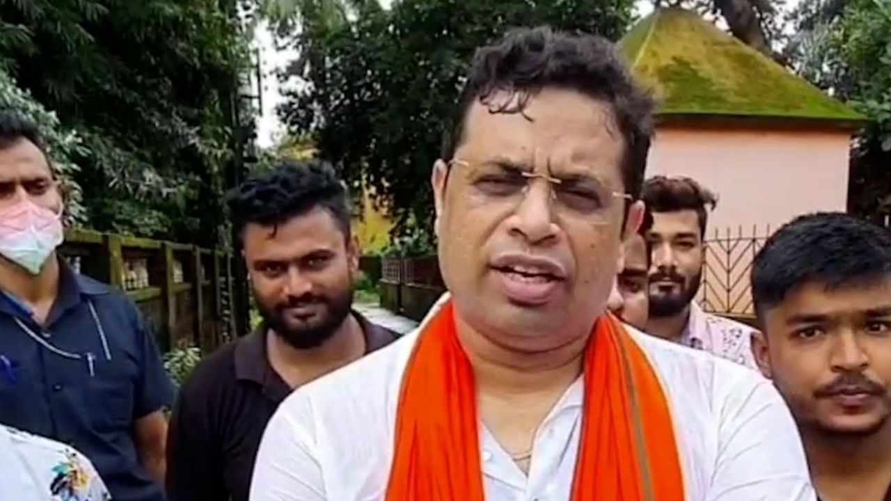National News: देशातील आणखी एक मोठा पक्ष फुटीच्या उंबरठ्यावर; भाजप खासदाराचा खळबळजनक गौप्यस्फोट