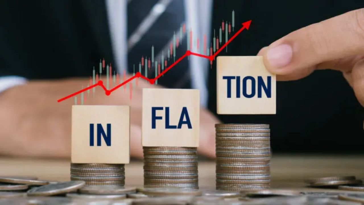 Inflation India: ‘युद्ध नव्हे, तर सरकारची धोरणेच महागाईला जबाबदार’; पंतप्रधानांच्या माजी आर्थिक सल्लागारांचा घरचा आहेर